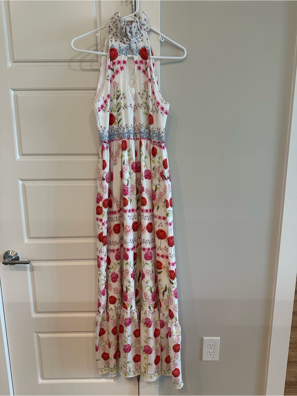 Beulah White Floral Halter Dress with Pink Blooms
